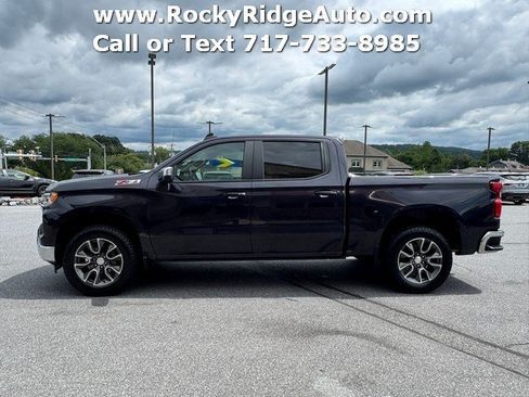 Used 2023 Chevrolet Silverado 1500 LT w/ Z71 Off-Road Package AWD/4WD image 4
