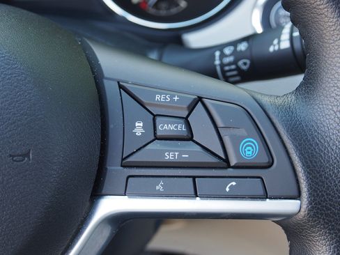 Used 2022 Nissan Rogue Sport SL w/ Premium Package FWD image 16