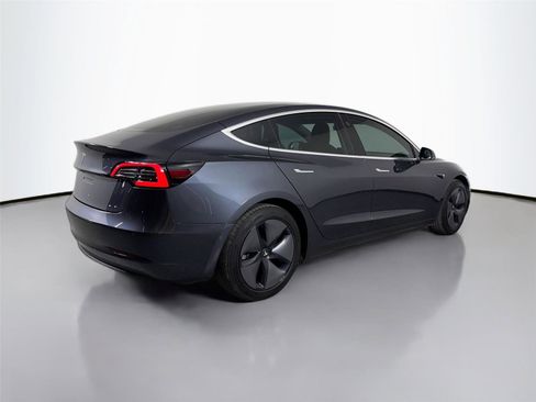 Used 2018 Tesla Model 3 Long Range RWD image 7
