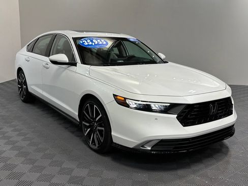 Certified 2025 Honda Accord Touring image 3