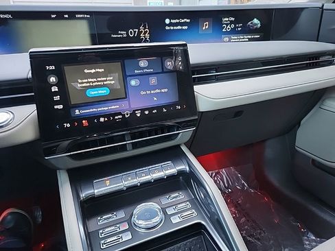 Used 2024 Lincoln Nautilus Premier w/ Equipment Group 102A image 3