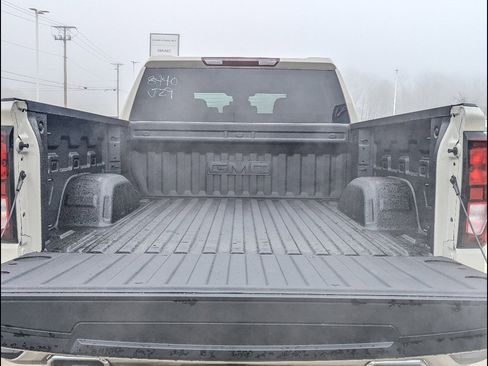 New 2026 GMC Sierra 1500 SLE w/ X31 Off-Road Package AWD/4WD image 13