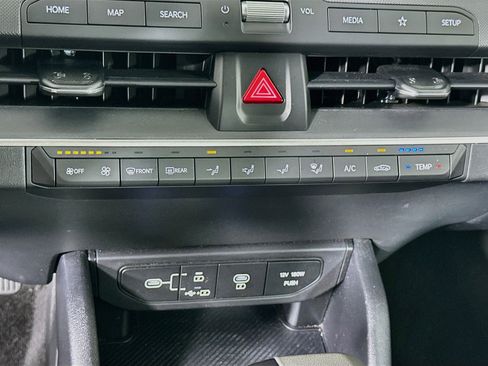 Used 2025 Kia K4 FWD image 23
