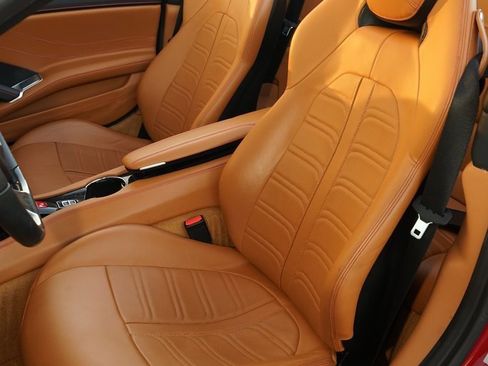 Used 2016 Ferrari California T image 10