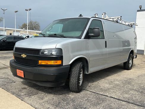 Used 2021 Chevrolet Express 2500 Extended w/ Driver Convenience Package RWD image 8