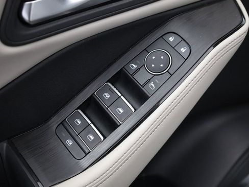 Certified 2025 Nissan Rogue SL image 11