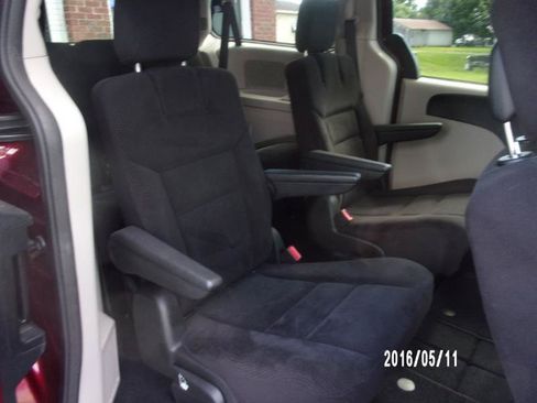 Used 2017 Dodge Grand Caravan SE w/ Power Window Group FWD image 11