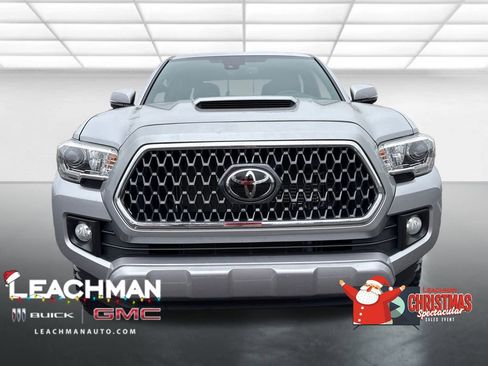 Used 2019 Toyota Tacoma TRD Sport image 10