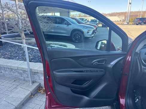 Used 2022 Buick Encore Preferred w/ Safety Package AWD/4WD image 10
