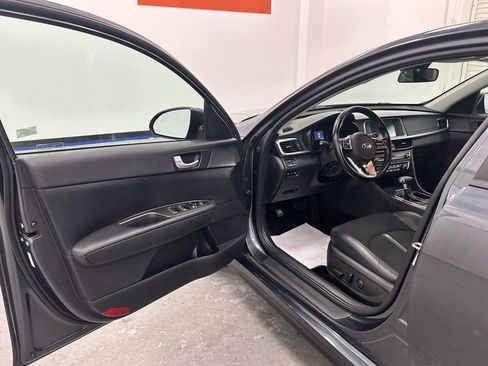 Used 2020 Kia Optima S image 9