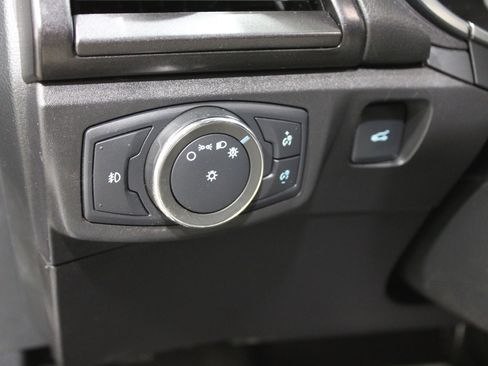 Used 2018 Ford Fusion Titanium image 9