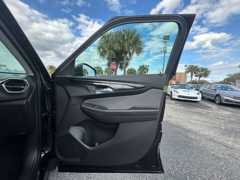 New 2026 Chevrolet TrailBlazer LS FWD image 27