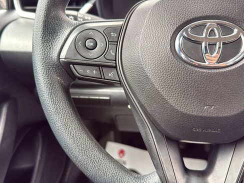 Used 2021 Toyota Corolla LE image 16