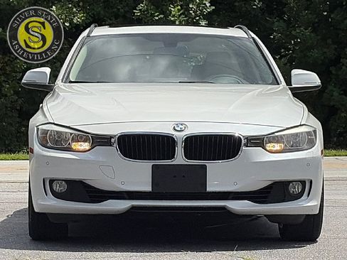 Used 2015 BMW 328i xDrive Wagon AWD/4WD image 2