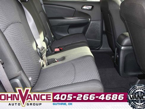 Used 2020 Dodge Journey SE w/ Blacktop Package image 18