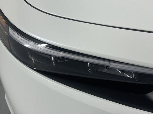 Certified 2025 Honda Accord EX-L image 37