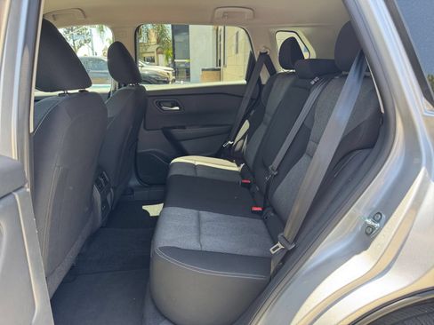 Used 2025 Nissan Rogue SV AWD/4WD image 27