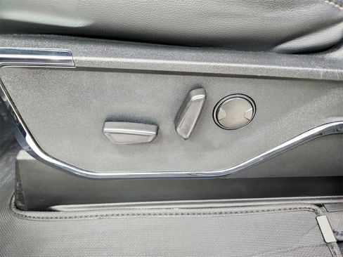 Used 2023 Ford F150 Lariat image 18