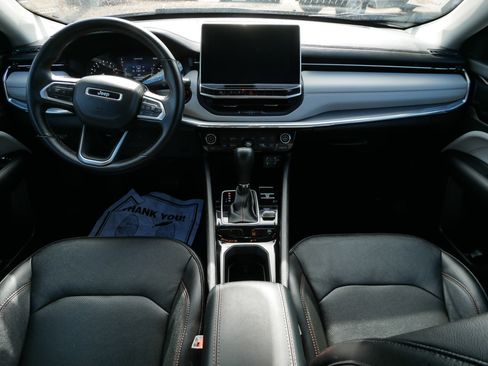 Used 2022 Jeep Compass Limited image 10