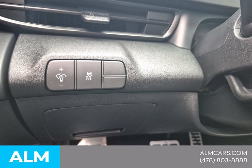 Used 2026 Hyundai Elantra Sport FWD image 33