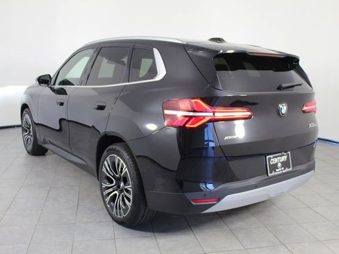 Used 2025 BMW X3 xDrive30i w/ Premium Package image 3