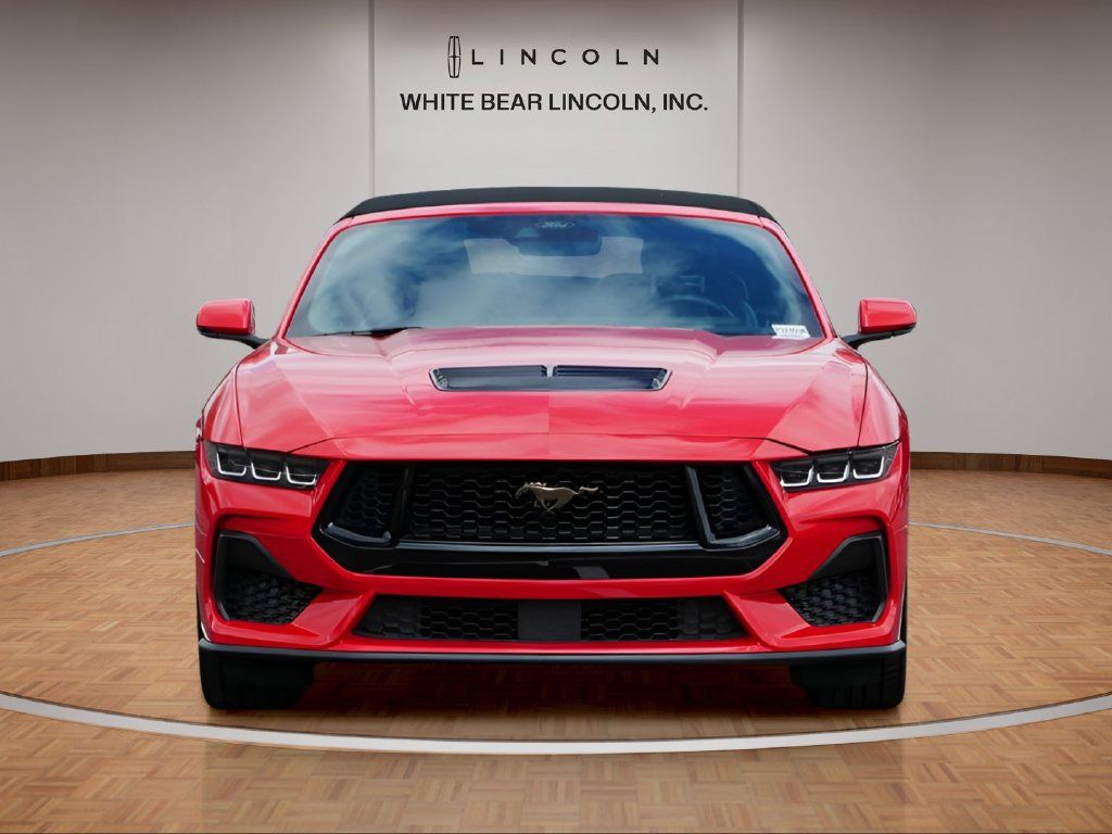 Used 2025 Ford Mustang GT Premium RWD image 2