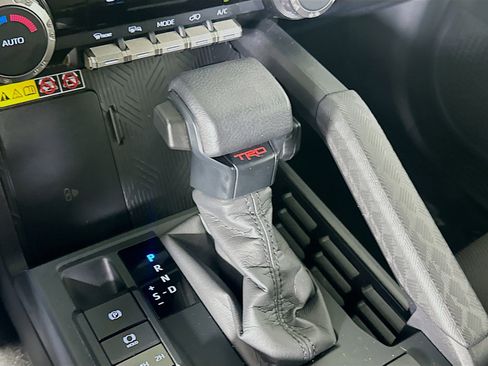 Used 2025 Toyota 4Runner TRD Off-Road image 25