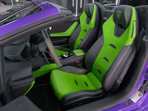 Used 2023 Lamborghini Huracan EVO RWD image 7