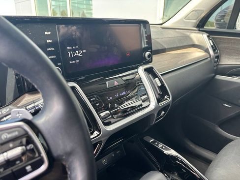 Used 2023 Kia Sorento SX Prestige AWD/4WD image 7