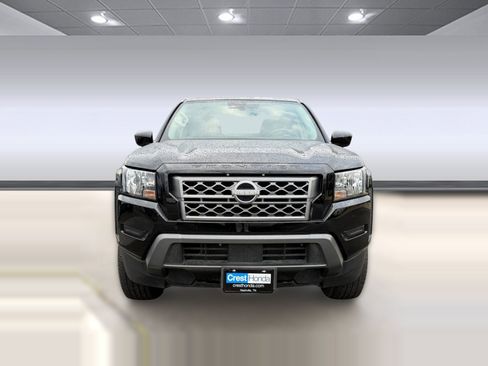 Used 2024 Nissan Frontier SV image 6