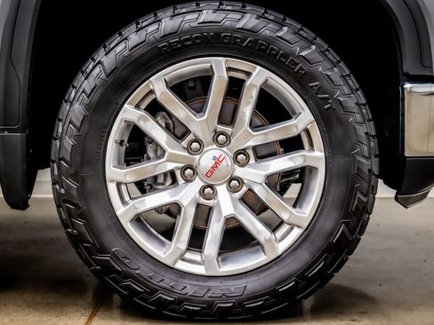 Used 2021 GMC Sierra 1500 SLT AWD/4WD image 39