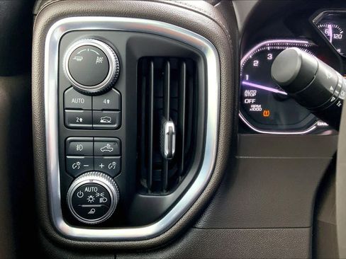 Used 2019 GMC Sierra 1500 SLT image 33