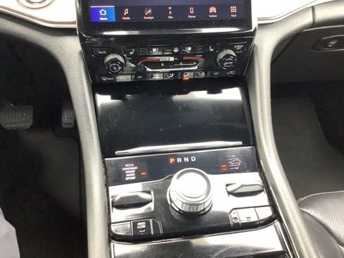 Used 2023 Jeep Grand Cherokee L Overland image 32