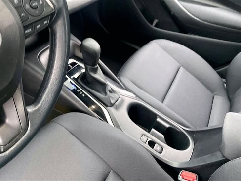 Used 2024 Toyota Corolla LE FWD image 16