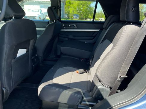 Used 2018 Ford Explorer XLT w/ Equipment Group 201A AWD/4WD image 22