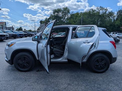 Used 2018 Chevrolet Trax LS AWD/4WD image 5