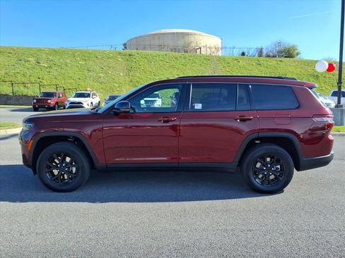 New 2026 Jeep Grand Cherokee L 4WD image 8