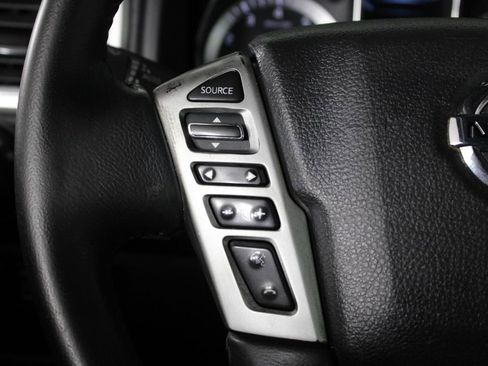 Used 2017 Nissan Titan SV RWD image 24