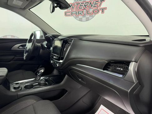 Used 2021 Chevrolet Traverse LT AWD/4WD image 12
