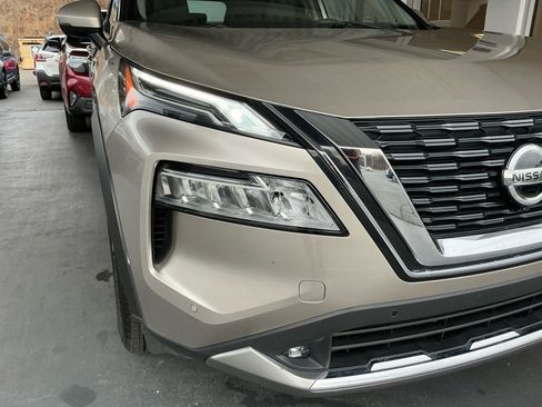 Used 2021 Nissan Rogue Platinum image 26