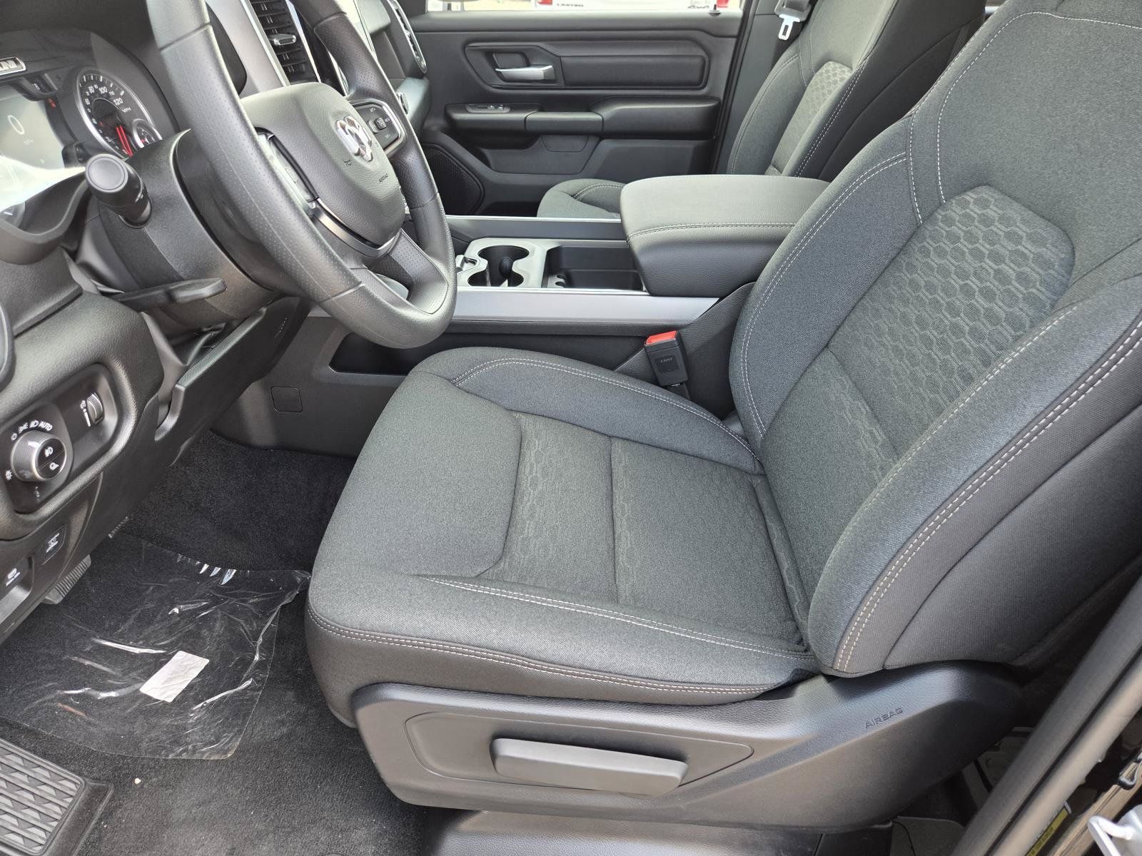 New 2026 RAM 1500 Express AWD/4WD image 21