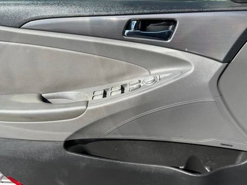 Used 2011 Hyundai Sonata Hybrid w/ Premium Equipment Pkg 2 FWD image 11