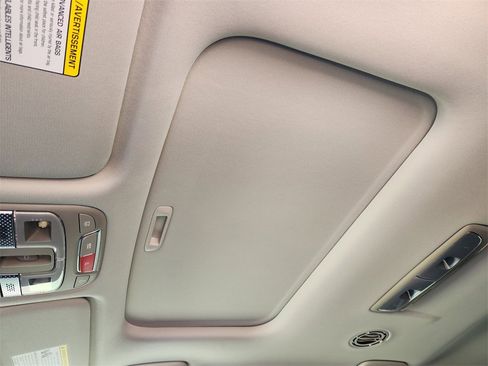 New 2025 Kia Telluride S image 18