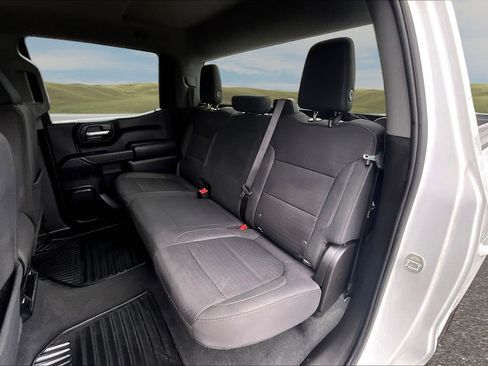 Used 2022 Chevrolet Silverado 1500 Custom image 15