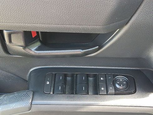 Used 2024 Toyota Tacoma SR5 AWD/4WD image 10