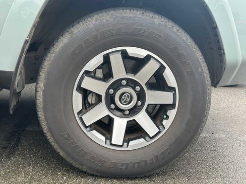 Certified 2023 Toyota 4Runner TRD Off-Road Premium w/ Moonroof Package AWD/4WD image 4