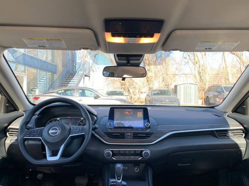 Used 2025 Nissan Altima 2.5 SV image 33