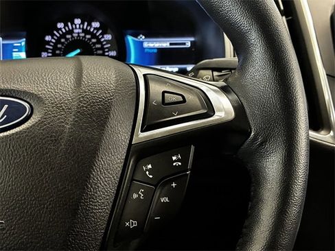 Used 2023 Ford Edge Titanium image 12