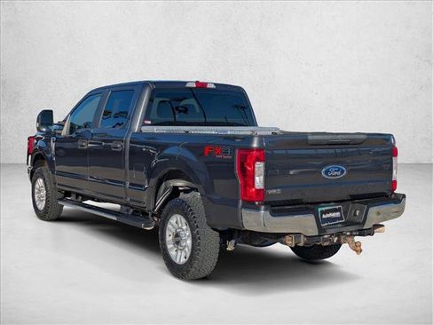 Used 2019 Ford F250 XL w/ STX Appearance Package image 8