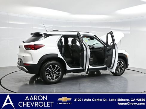 New 2025 Chevrolet TrailBlazer LT w/ Convenience Package image 4